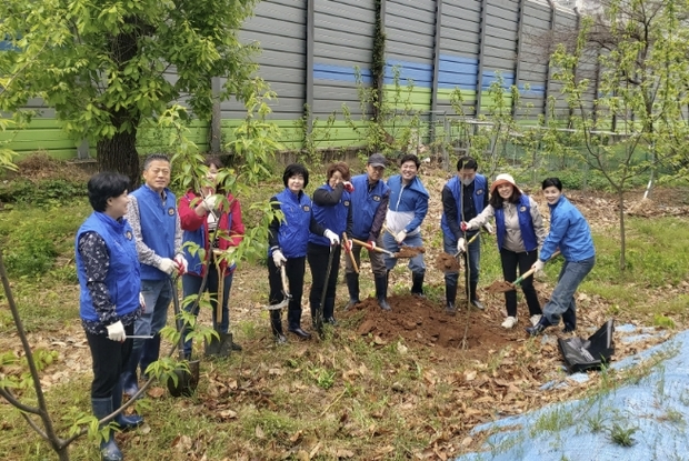수원시 장안구 율천동, 제2의 밤나무 동산에 새 숨결 불어넣어